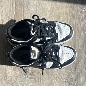 Nike Black and White Sneakers
